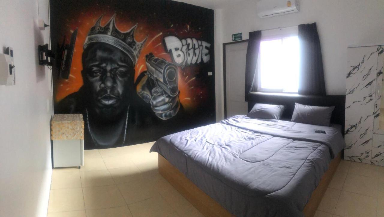 Bonkers Guesthouse Pattaja Kültér fotó